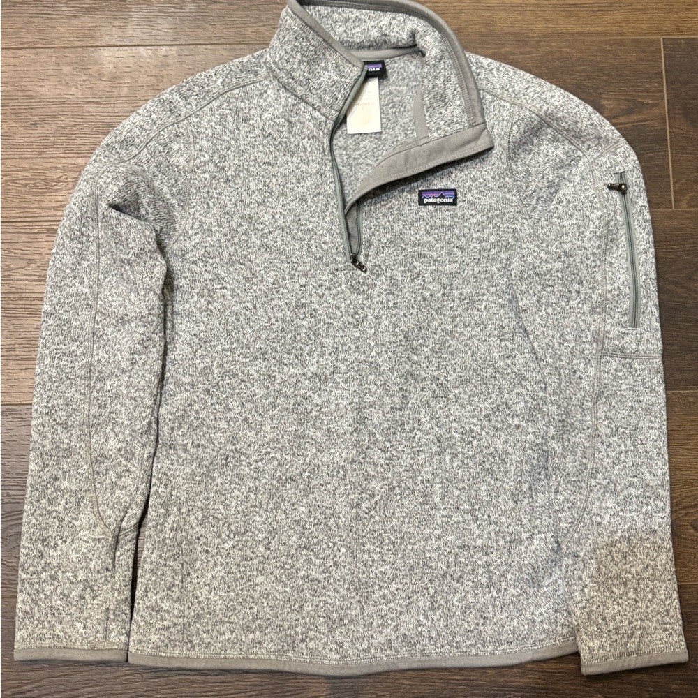 Patagonia women’s Zip-Up Sweater in Heather Gray